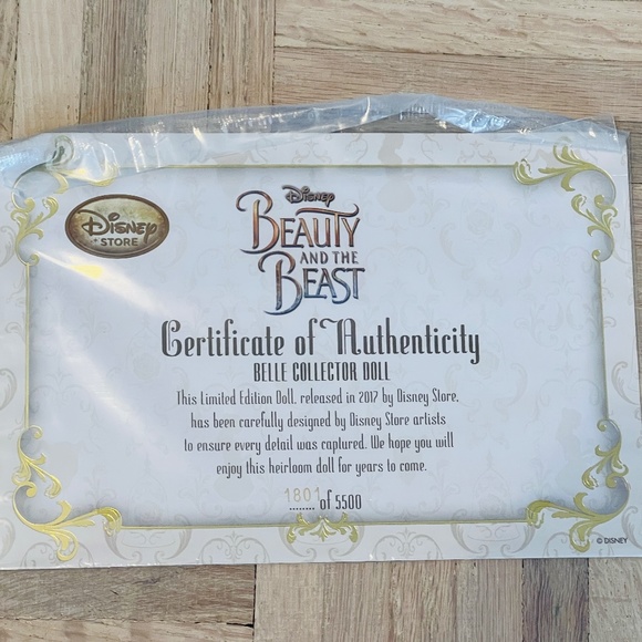 Disney Store - Limited Edition 17" Live Action Beauty and the Beast Belle Doll - Picture 2 of 2